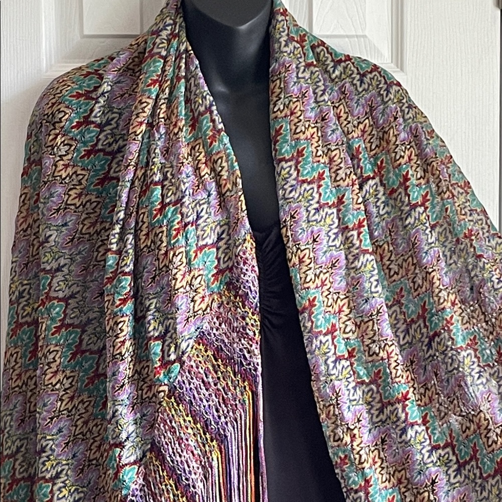 Stunning Piano Shawl!!! Wow. ☺️ Fringe and Colour and Fringe Oh My! Large Square - Picture 7 of 16